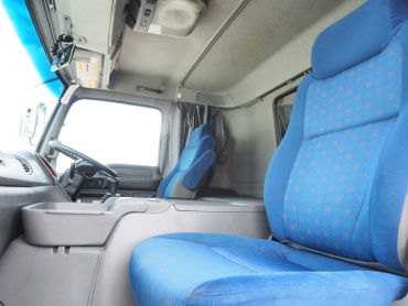 いすゞ ギガ ウイング車 大型 QKG-CYJ77A 年式 H28[写真42]