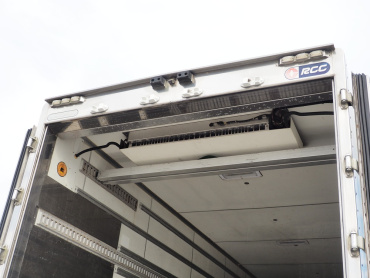 UDトラックス クオン 冷凍バン 大型 PKG-CD4ZA 年式 H21[写真18]