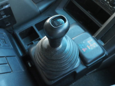 いすゞ ギガ ウイング車 大型 QKG-CYJ77A 年式 H24[写真29]