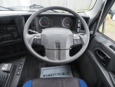 いすゞ ギガ トラクタ 大型 QKG-EXD52BE 年式 H30[写真25]