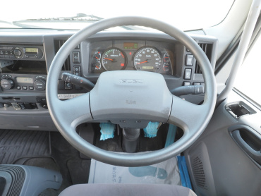 いすゞ フォワード 冷凍バン 中型 TKG-FRR90S2 年式 H28[写真24]