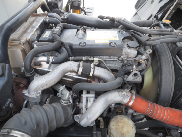いすゞ フォワード 冷凍バン 中型 TKG-FRR90S2 年式 H28[写真38]