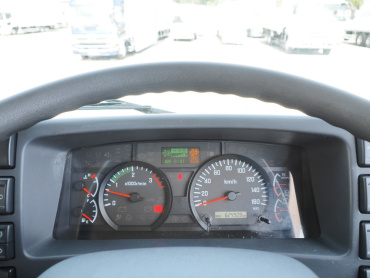 いすゞ フォワード 冷凍バン 中型 TKG-FRR90S2 年式 H28[写真30]