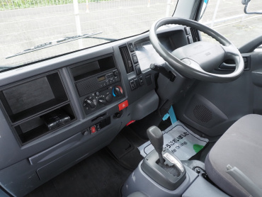 いすゞ エルフ 平ボディ 小型 TKG-NLR85AR 年式 H26[写真23]