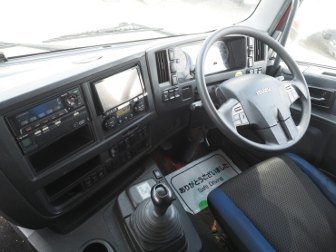 いすゞ ギガ ウイング車 大型 QPG-CYJ77B 年式 H28[写真34]