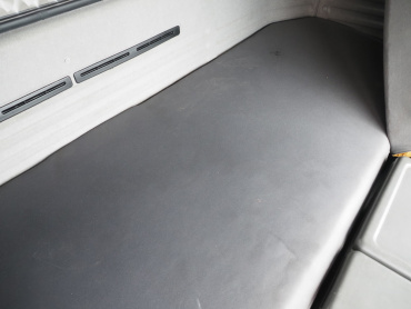 いすゞ ギガ 冷凍ウイング 大型 QKG-CYJ77A 年式 H26[写真43]