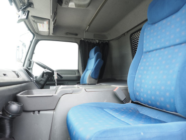 いすゞ ギガ 冷凍ウイング 大型 QKG-CYJ77A 年式 H26[写真45]