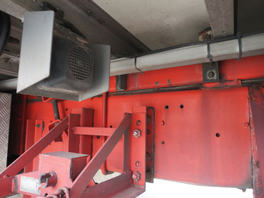いすゞ ギガ 冷凍ウイング 大型 QKG-CYJ77A 年式 H26[写真50]