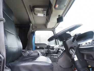 いすゞ ギガ ウイング車 大型 QKG-CYJ77A 年式 H27[写真29]