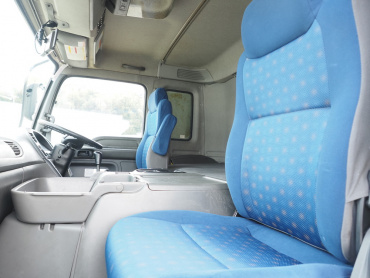 いすゞ ギガ ウイング車 大型 QKG-CYJ77A 年式 H27[写真40]
