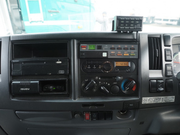 いすゞ フォワード バン車 中型 2RG-FRR90S1 年式 H30[写真25]