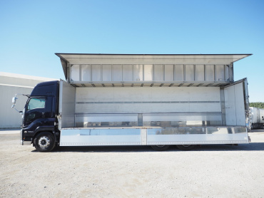 いすゞ ギガ ウイング車 大型 2PG-CYY77C 年式 R2[写真21]