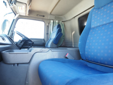 いすゞ ギガ ウイング車 大型 LKG-CYJ77A 年式 H23[写真37]