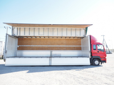 いすゞ ギガ ウイング車 大型 LKG-CYJ77A 年式 H23[写真09]