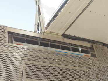 いすゞ ギガ 冷凍ウイング 大型 QKG-CYJ77A 年式 H26[写真30]