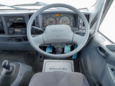 いすゞ フォワード 冷凍バン 中型 TKG-FRR90S2 年式 H28[写真24]