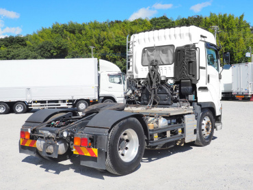 いすゞ ギガ トラクタ 大型 QKG-EXD52BE 年式 H30[写真04]