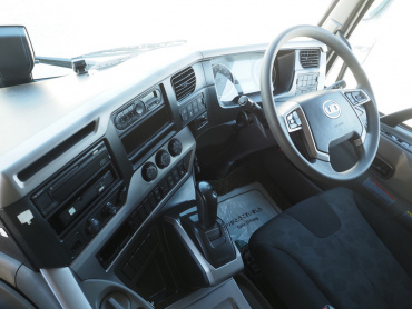 UDトラックス クオン ウイング車 大型 2PG-CG5CA 年式 R1[写真32]