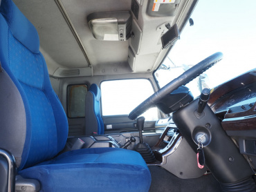 いすゞ ギガ 平ボディ 大型 QKG-CYL77A 年式 H28[写真22]