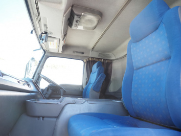 いすゞ ギガ 平ボディ 大型 QKG-CYL77A 年式 H28[写真31]