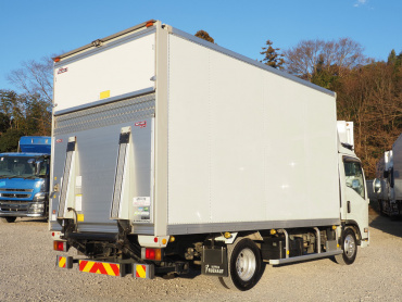 いすゞ エルフ バン車 小型 TRG-NPR85AN 年式 H29[写真04]