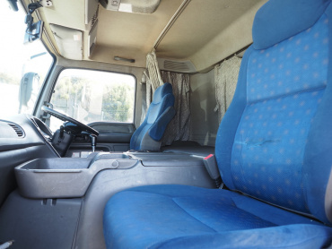いすゞ ギガ 冷凍ウイング 大型 QKG-CYJ77A 年式 H27[写真41]