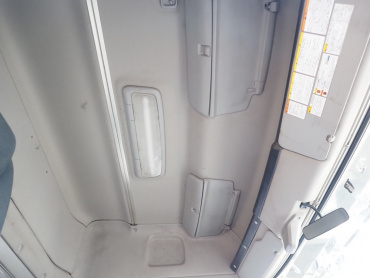 日野 プロフィア トラクタ 大型 QPG-SH1EDDG 年式 H30[写真32]