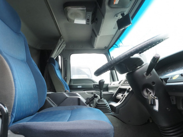 いすゞ ギガ ウイング車 大型 QKG-CYJ77A 年式 H28[写真28]