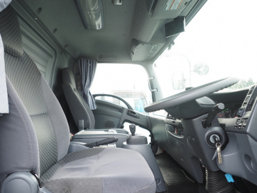 いすゞ フォワード バン車 中型 2RG-FRR90S1 年式 H30[写真21]