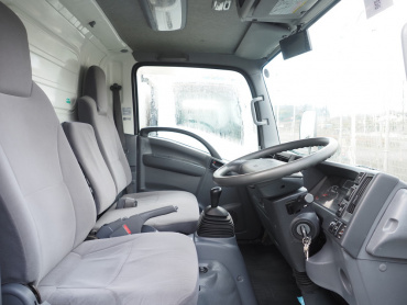 いすゞ エルフ バン車 小型 TKG-NMR85AN 年式 H26[写真21]