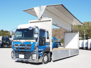 いすゞ ギガ ウイング車 大型 QKG-CYJ77A 年式 H27[写真02]