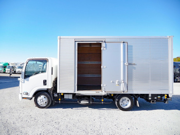 いすゞ エルフ バン車 小型 TRG-NPR85AN 年式 H28[写真12]