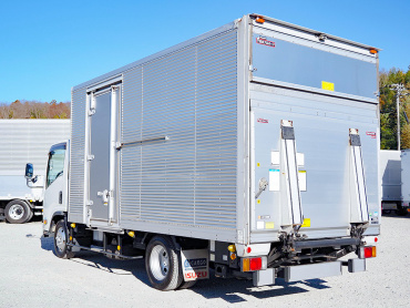いすゞ エルフ バン車 小型 TRG-NPR85AN 年式 H28[写真06]