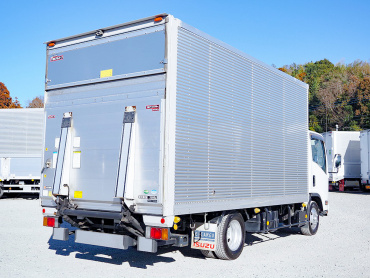 いすゞ エルフ バン車 小型 TRG-NPR85AN 年式 H28[写真04]