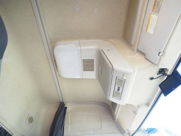 三菱ふそう スーパーグレート ウイング車 大型 QPG-FS64VZ 年式 H28[写真40]