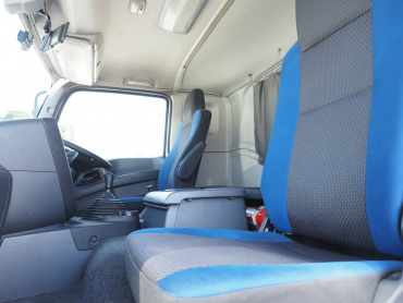 いすゞ  ウイング車 大型 QKG-CYJ77B 年式 H28[写真38]