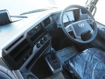 UDトラックス クオン ウイング車 大型 2PG-CG4FA 年式 R6[写真36]