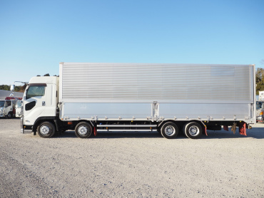 いすゞ ギガ ウイング車 大型 QKG-CYJ77B 年式 H28[写真15]