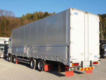いすゞ ギガ ウイング車 大型 QKG-CYJ77B 年式 H28[写真07]