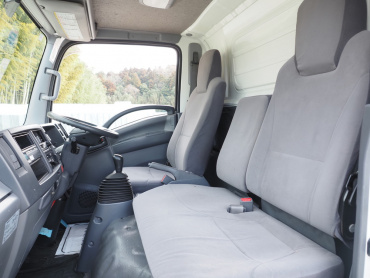いすゞ エルフ バン車 小型 TKG-NMR85AN 年式 H26[写真29]