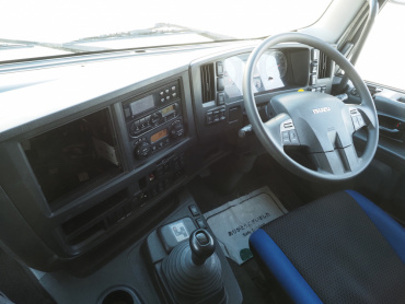 いすゞ ギガ 冷凍バン 大型 QKG-CYL77BZ 年式 H29[写真30]