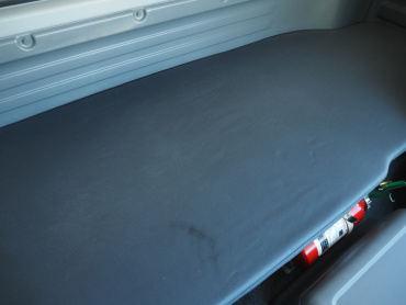 いすゞ フォワード 冷凍バン 中型 TKG-FRR90T2 年式 H28[写真31]