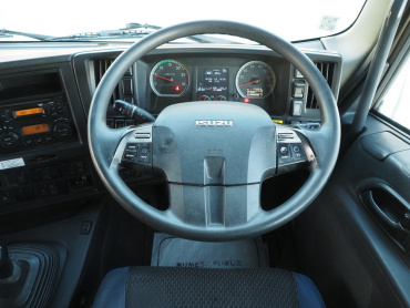 いすゞ ギガ ウイング車 大型 QKG-CYJ77B 年式 H28[写真34]