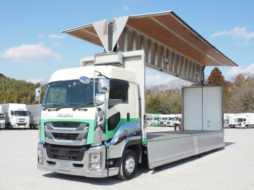 いすゞ ギガ ウイング車 大型 2PG-CYJ77C 年式 H30[写真03]