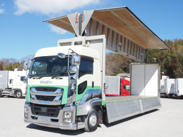 いすゞ ギガ ウイング車 大型 2PG-CYJ77C 年式 H30[写真03]