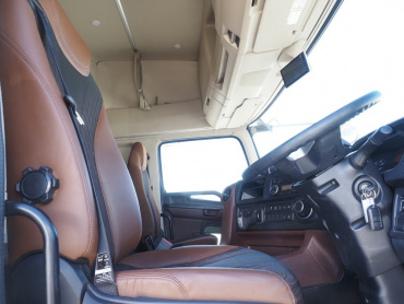 日野 プロフィア ウイング車 大型 2DG-FW1AHG 年式 R1[写真32]