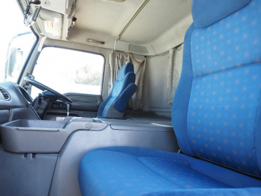 いすゞ ギガ 冷凍バン 大型 QKG-CYJ77A 年式 H27[写真28]