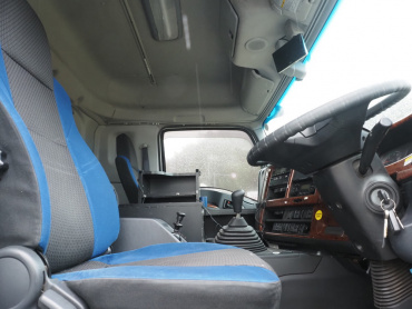 いすゞ ギガ ウイング車 大型 QKG-CYJ77B 年式 H29[写真33]