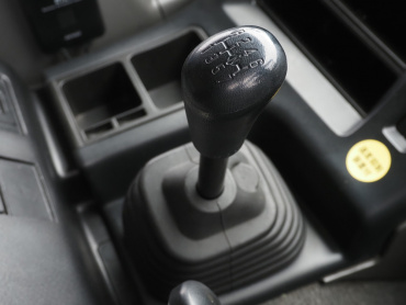 いすゞ ギガ ウイング車 大型 QKG-CYJ77A 年式 H27[写真32]