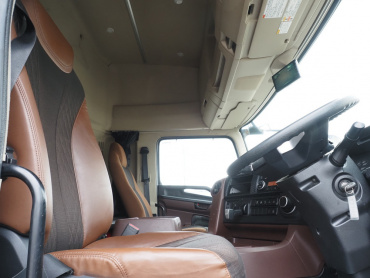 日野 プロフィア ウイング車 大型 2DG-FW1AHG 年式 R1[写真30]